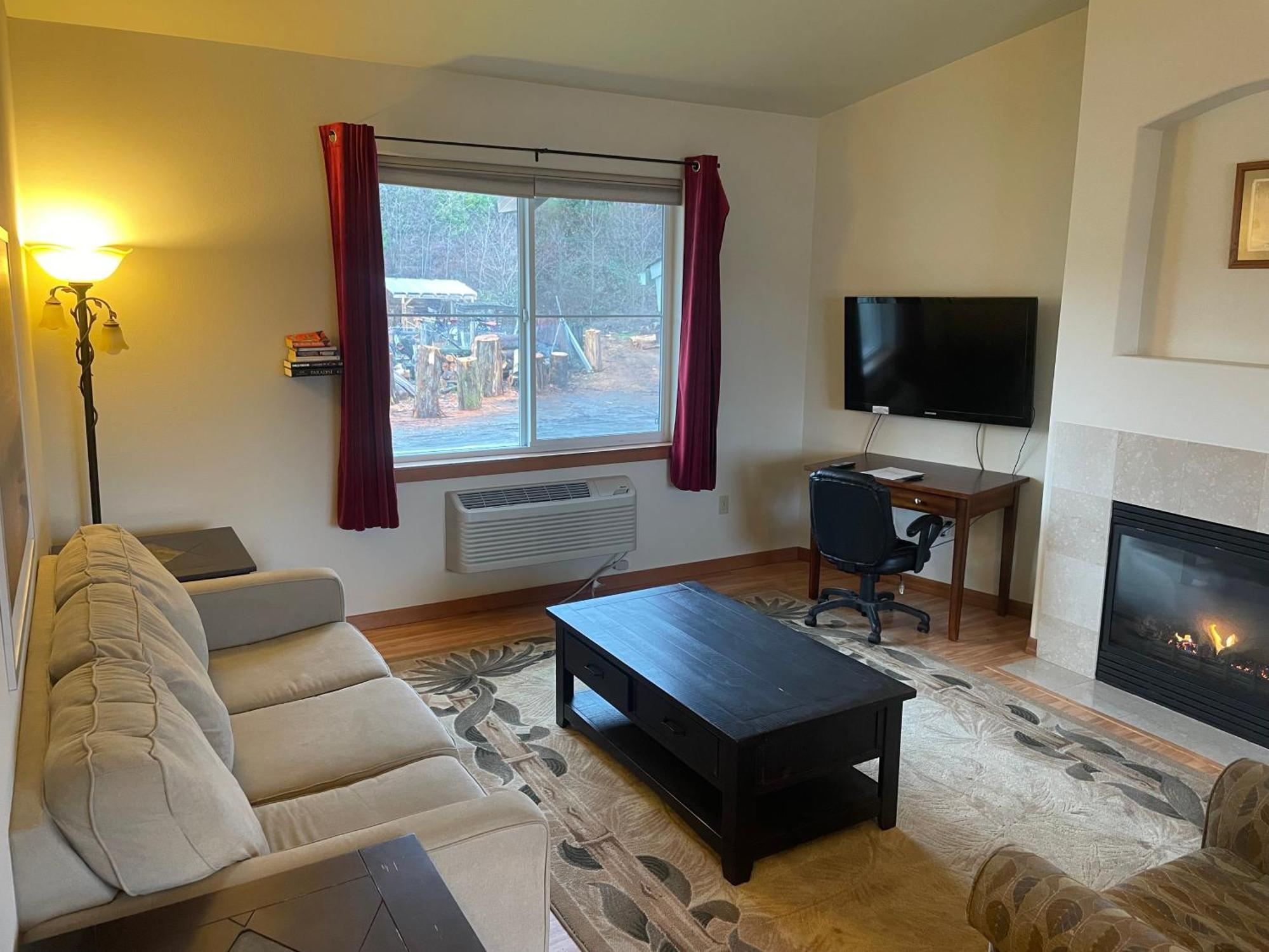 Oceanfront Allyn Apartment Exterior photo